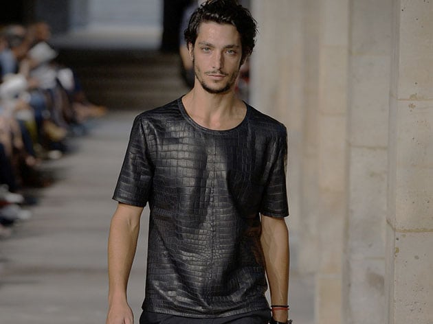 hermes-crocodile-leather-900000-tshirt-1