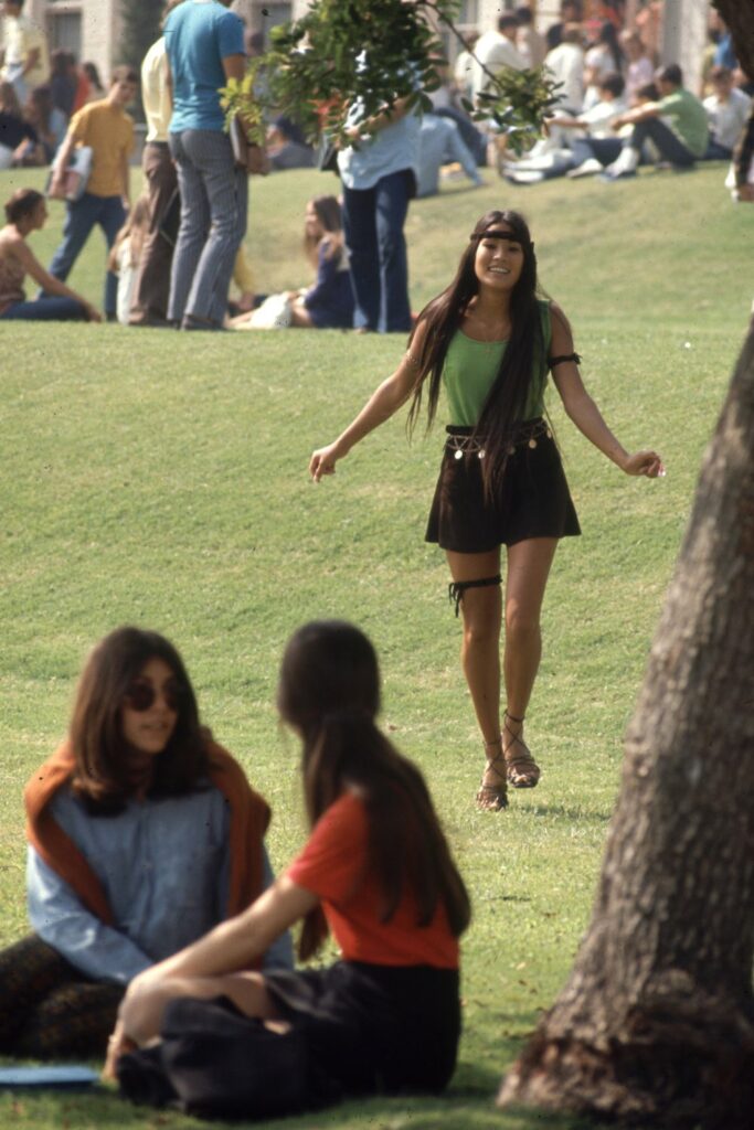 Highschoolers In 'Hippy' Fashions