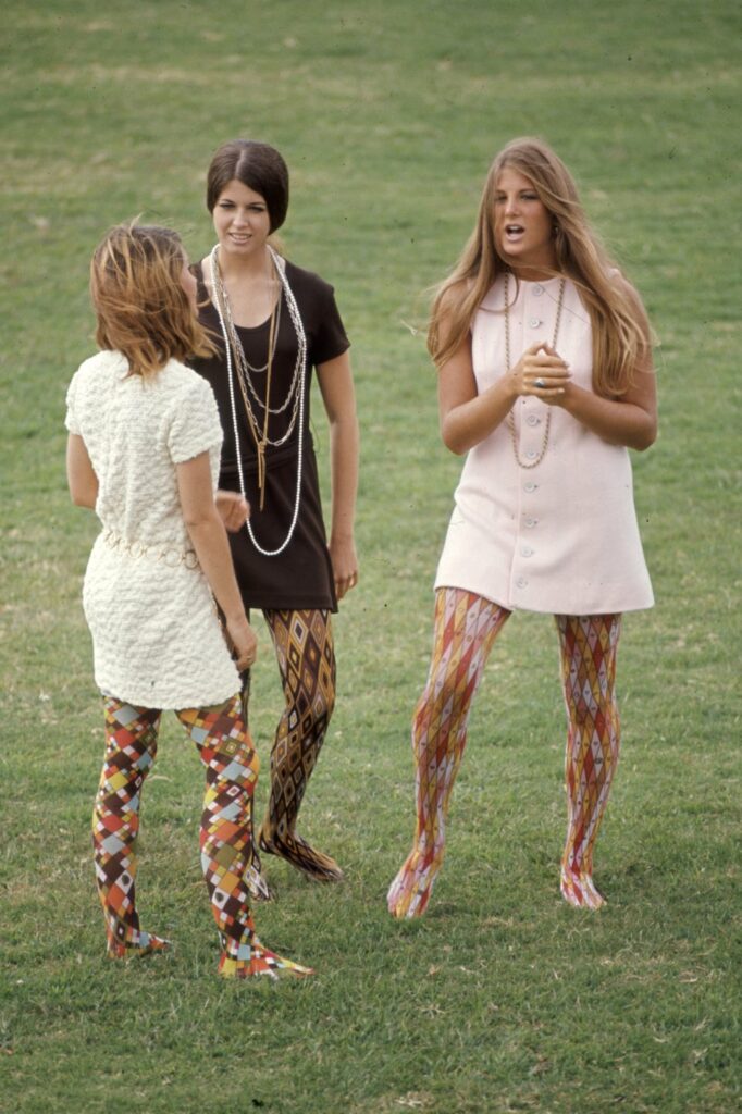 Highschoolers In 'Hippy' Fashions