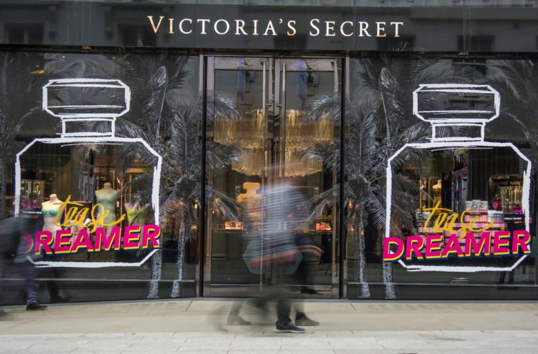 Konec Victoria's Secret? Pandemie koronaviru zasadila módnímu gigantovi další ránu ...